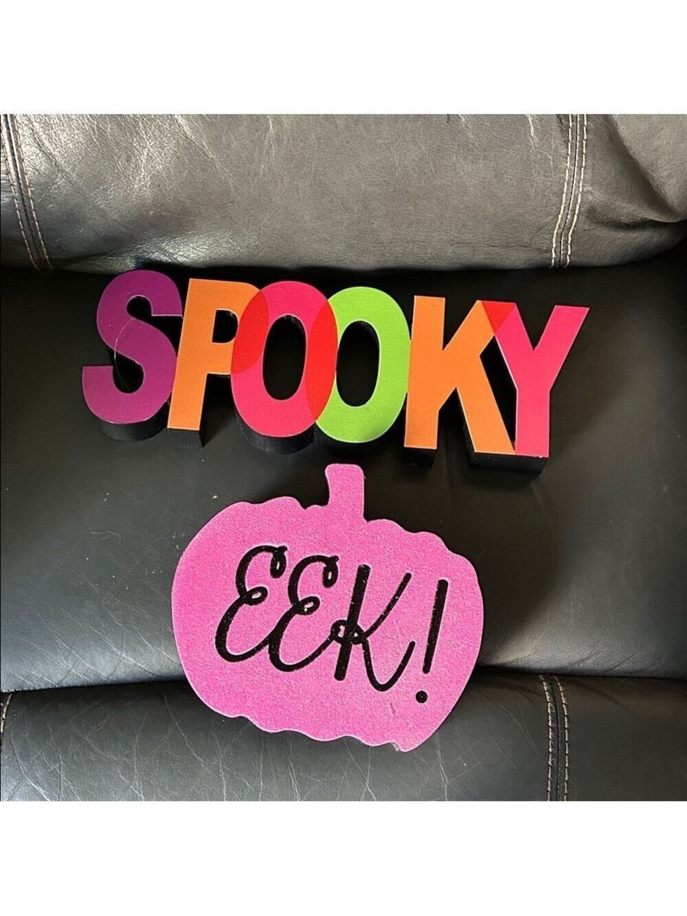 Vibrant 'Spooky' and 'EEK!' Halloween Sign Set